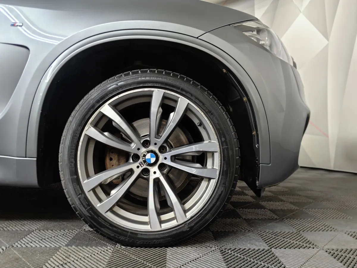 BMW X5 xDrive40d Steptronic (313 л.с.) Серый в АВИЛОН. Слайд №7