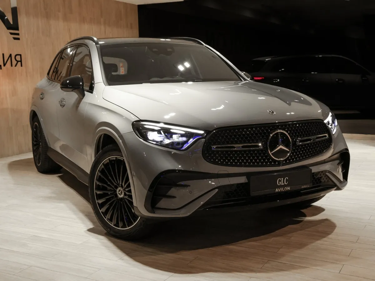 Mercedes-Benz GLC 300 4MATIC 9G-TRONIC (258 л.с.) Серый в АВИЛОН. Слайд №2