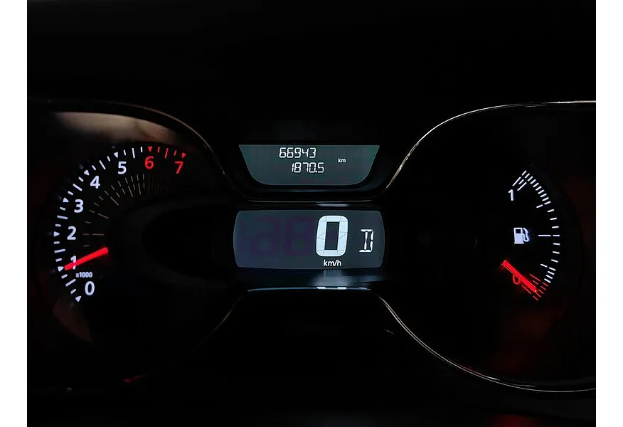 Renault Kaptur 1.6 X-tronic (114 л.с.) Life Красный в АВИЛОН. Слайд №17