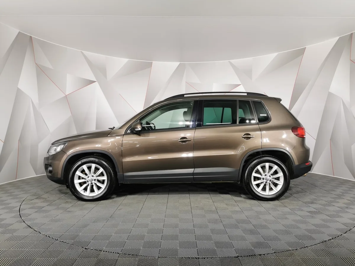 Volkswagen Tiguan 2.0 TSI 4Motion AT (170 л.с.) Track & Field Коричневый в АВИЛОН. Слайд №5