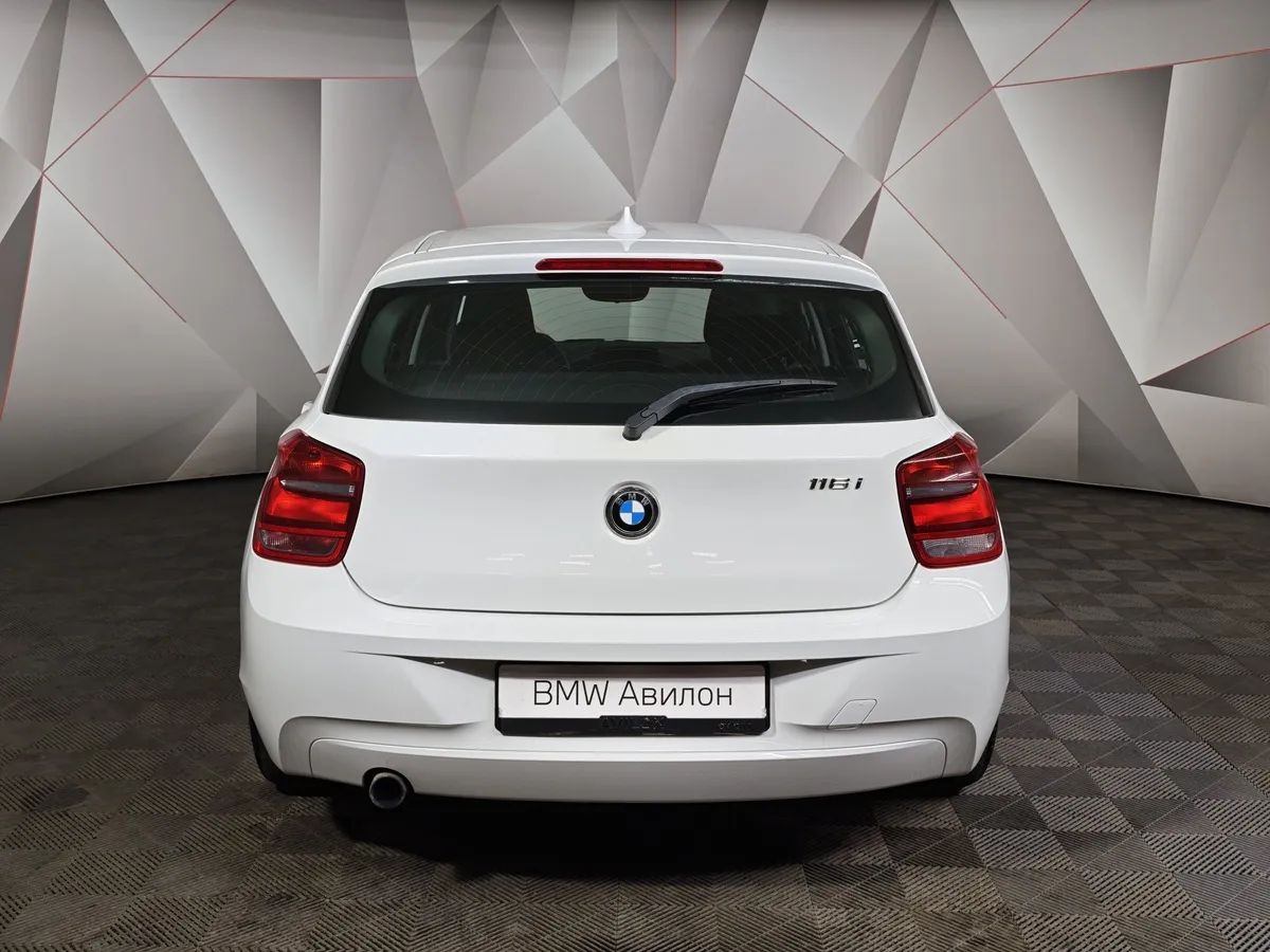 BMW 1 серия 116i AT (136 л.с.) Белый в АВИЛОН. Слайд №4