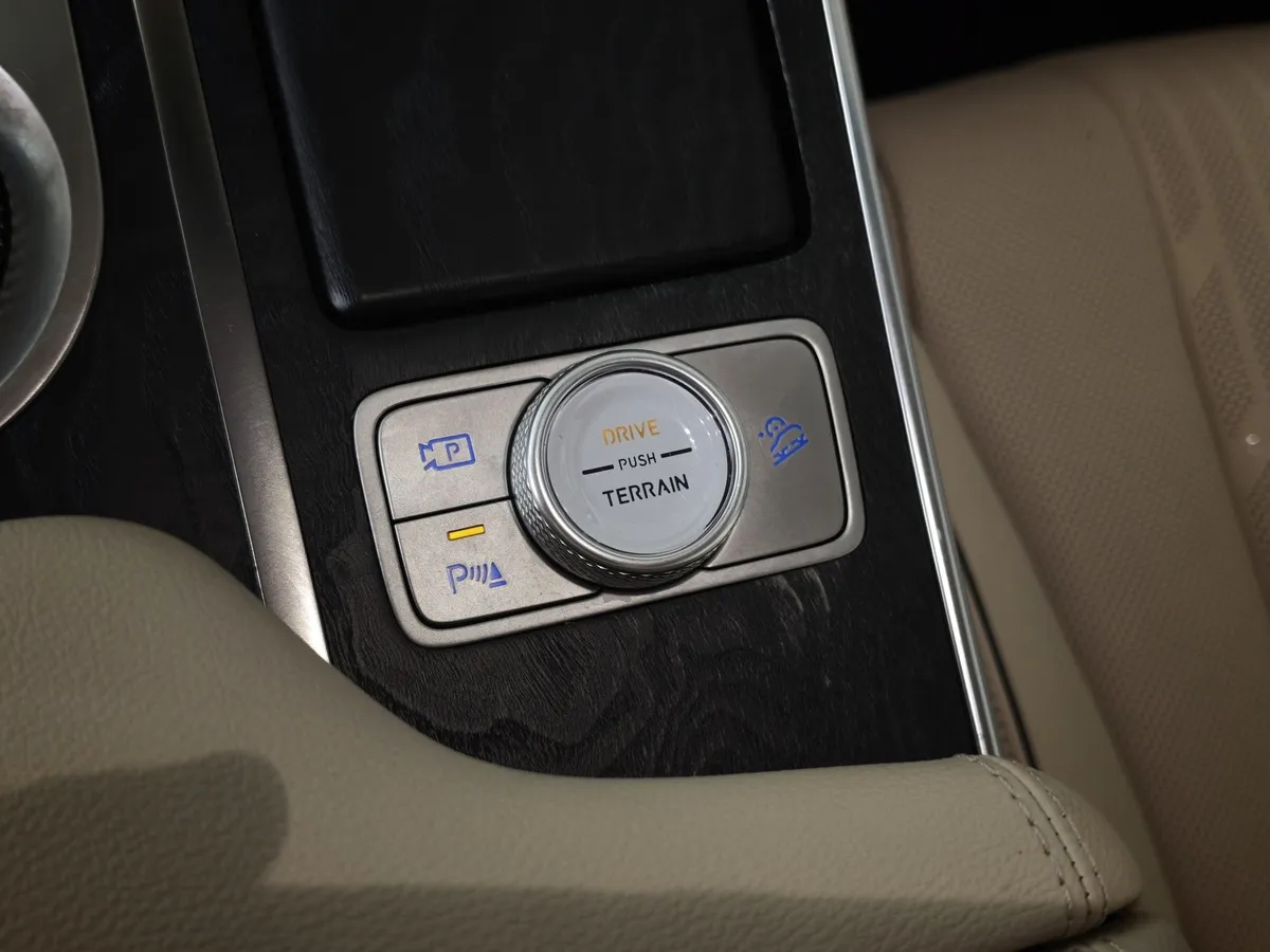 Genesis GV80 2.5 T-GDI 8AT 4WD (249 л.с.) Luxury Черный в АВИЛОН. Слайд №23
