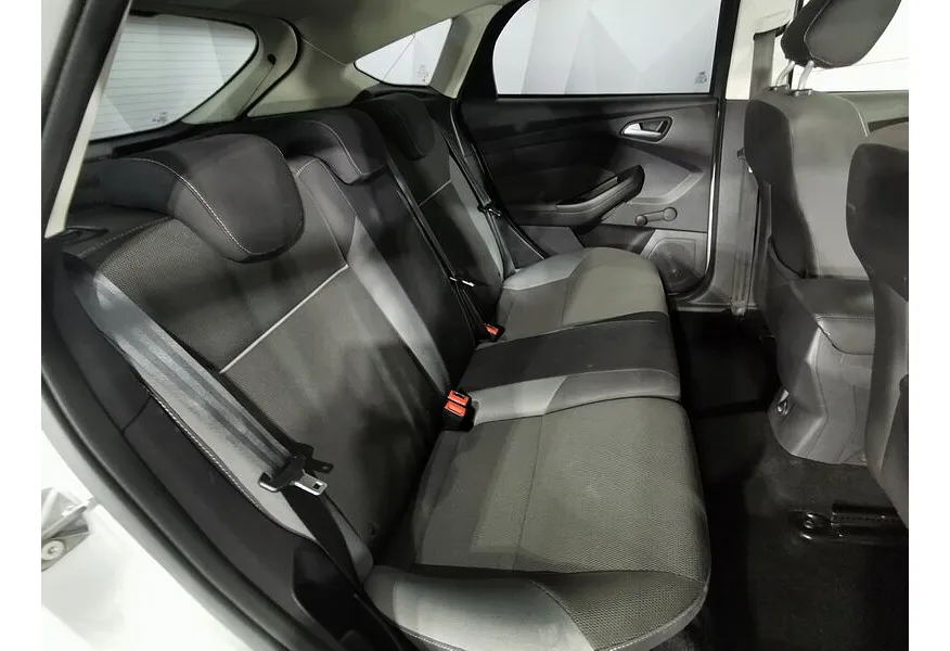 АВИЛОН - Ford Focus 1.6 MT (105 л.с.) Trend Серебристый - slide 12