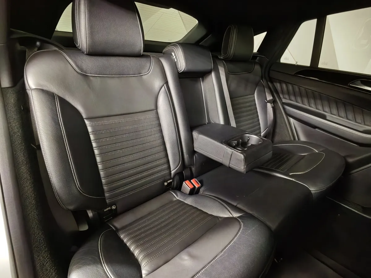 Mercedes-Benz GLE Купе 350 d 4MATIC 9G-TRONIC (249 л.с.) Особая серия Серебристый в АВИЛОН. Слайд №17