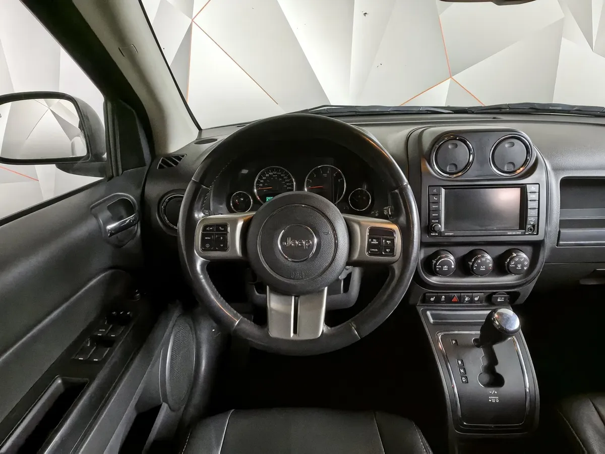 Jeep Compass 2.4 CVT (170 л.с.) Серый в АВИЛОН. Слайд №18
