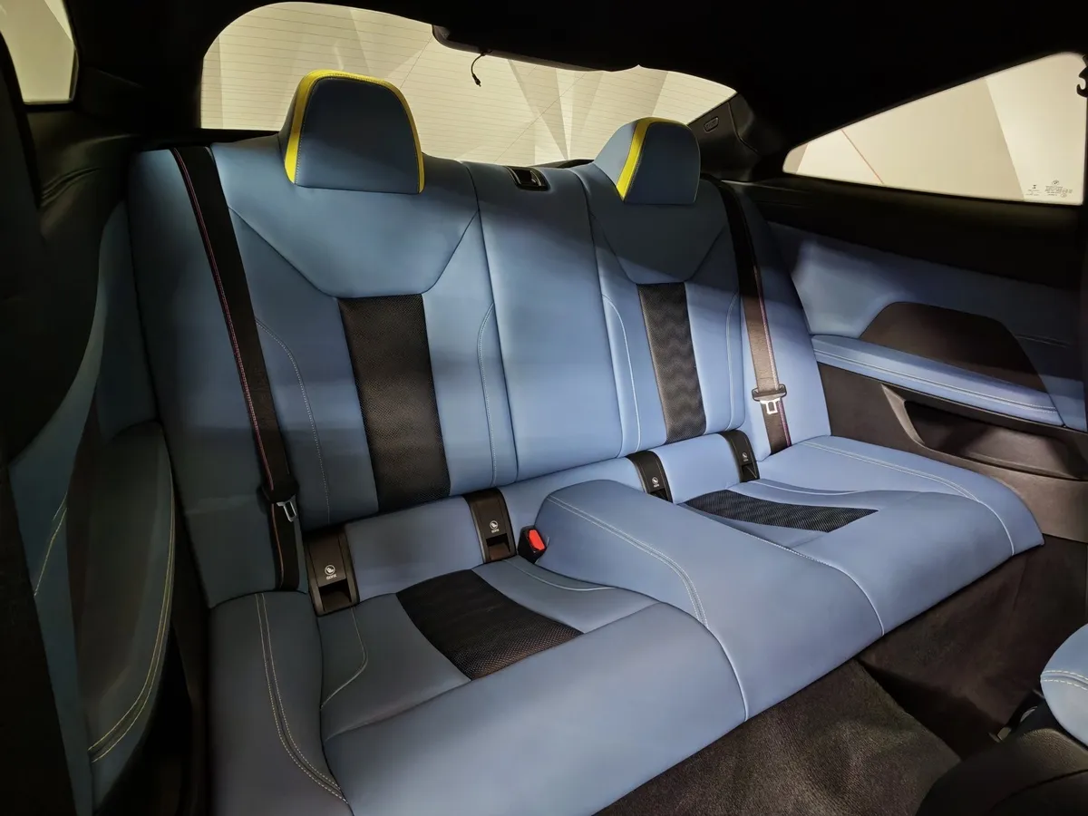 BMW M4 3.0 M Steptronic AT (510 л.с.) Competition Желтый в АВИЛОН. Слайд №14