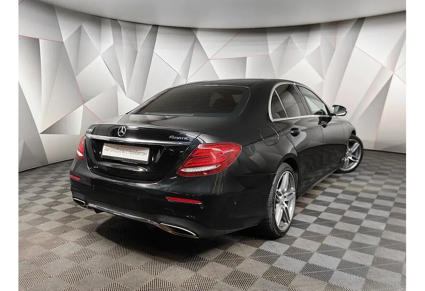 Mercedes-Benz E-Класс E 200 4MATIC 9G-TRONIC (184 л.с.) Sport Черный в АВИЛОН. Слайд №8