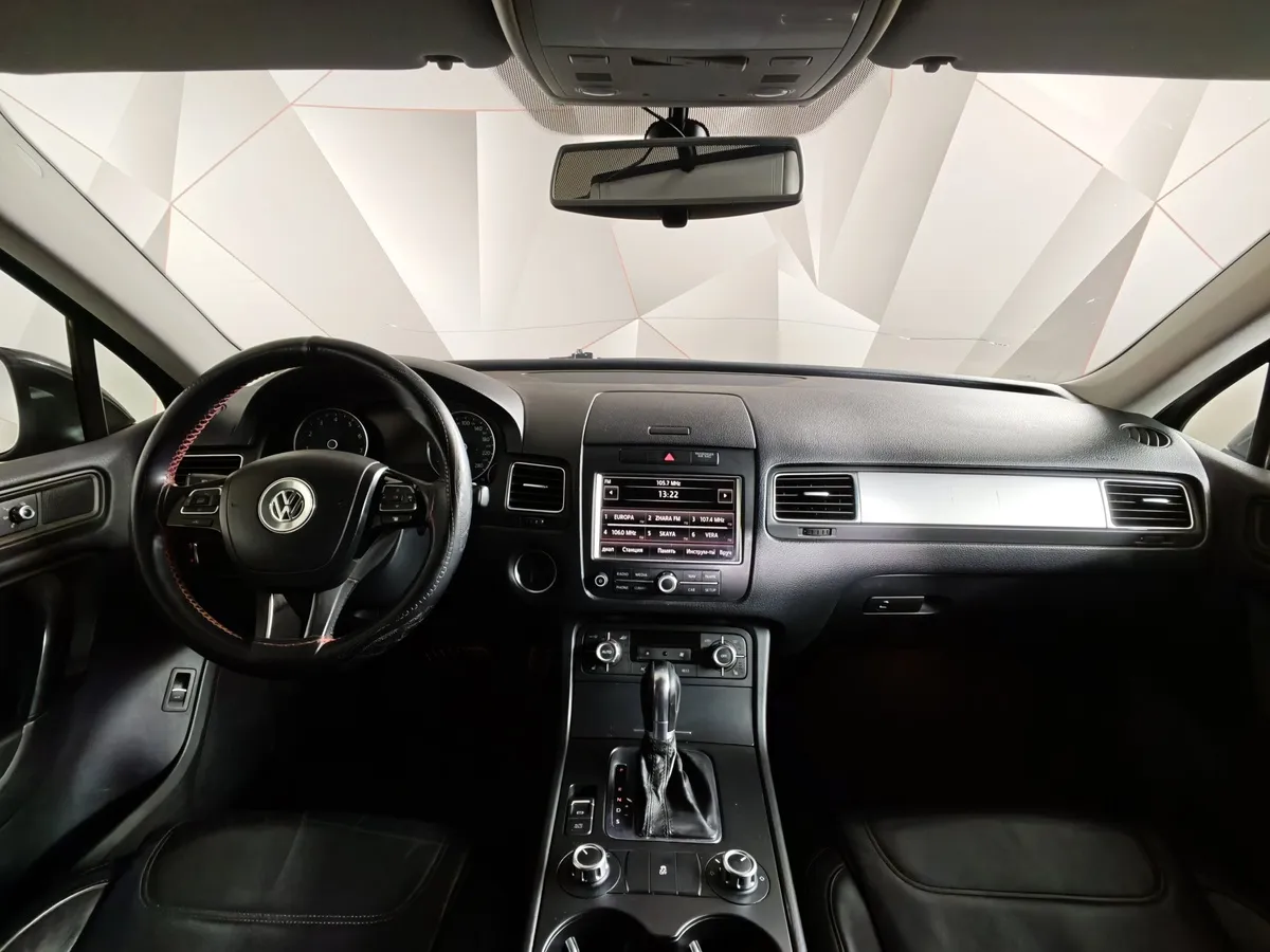 Volkswagen Touareg 3.6 FSI Tiptronic 4Motion (249 л.с.) V6 FSI Серый в АВИЛОН. Слайд №14