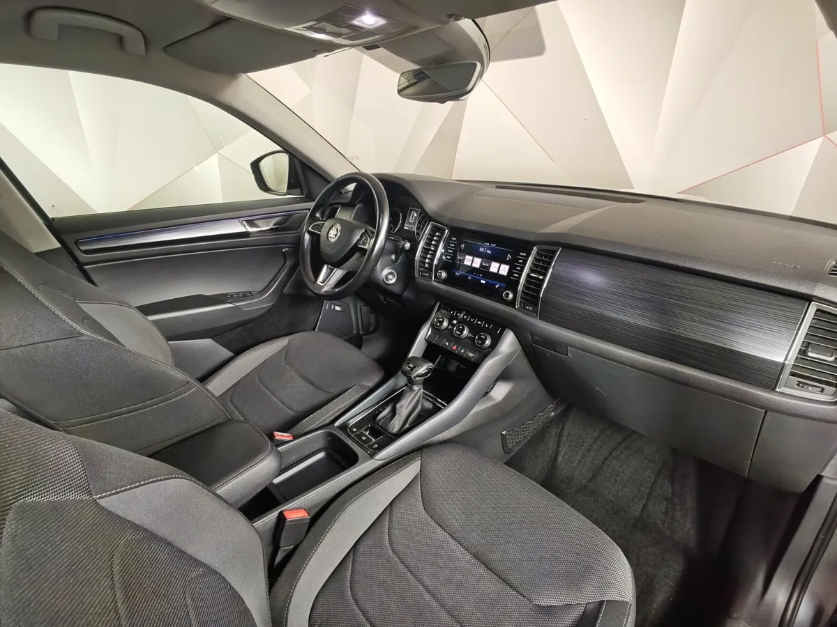 Skoda Kodiaq 2.0 TSI DSG 4X4 (180 л.с.) Серый в АВИЛОН. Слайд №13