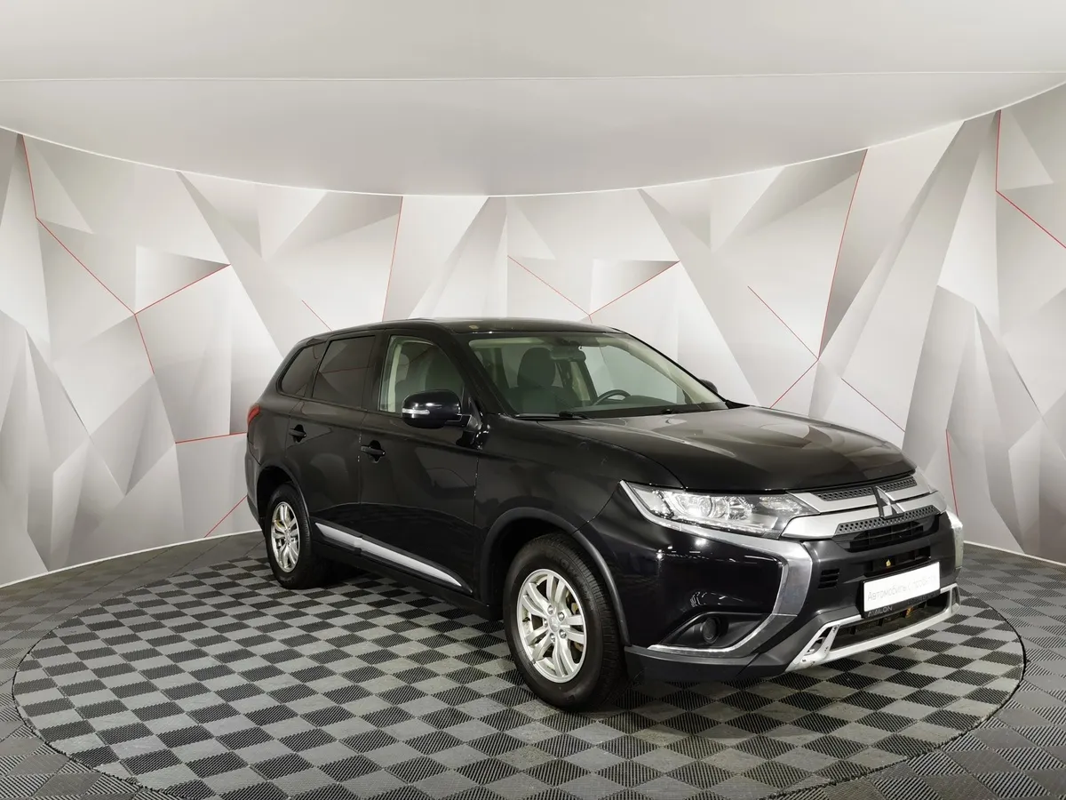 Mitsubishi Outlander 2.0 CVT 4WD (146 л.с.) Черный в АВИЛОН. Слайд №3