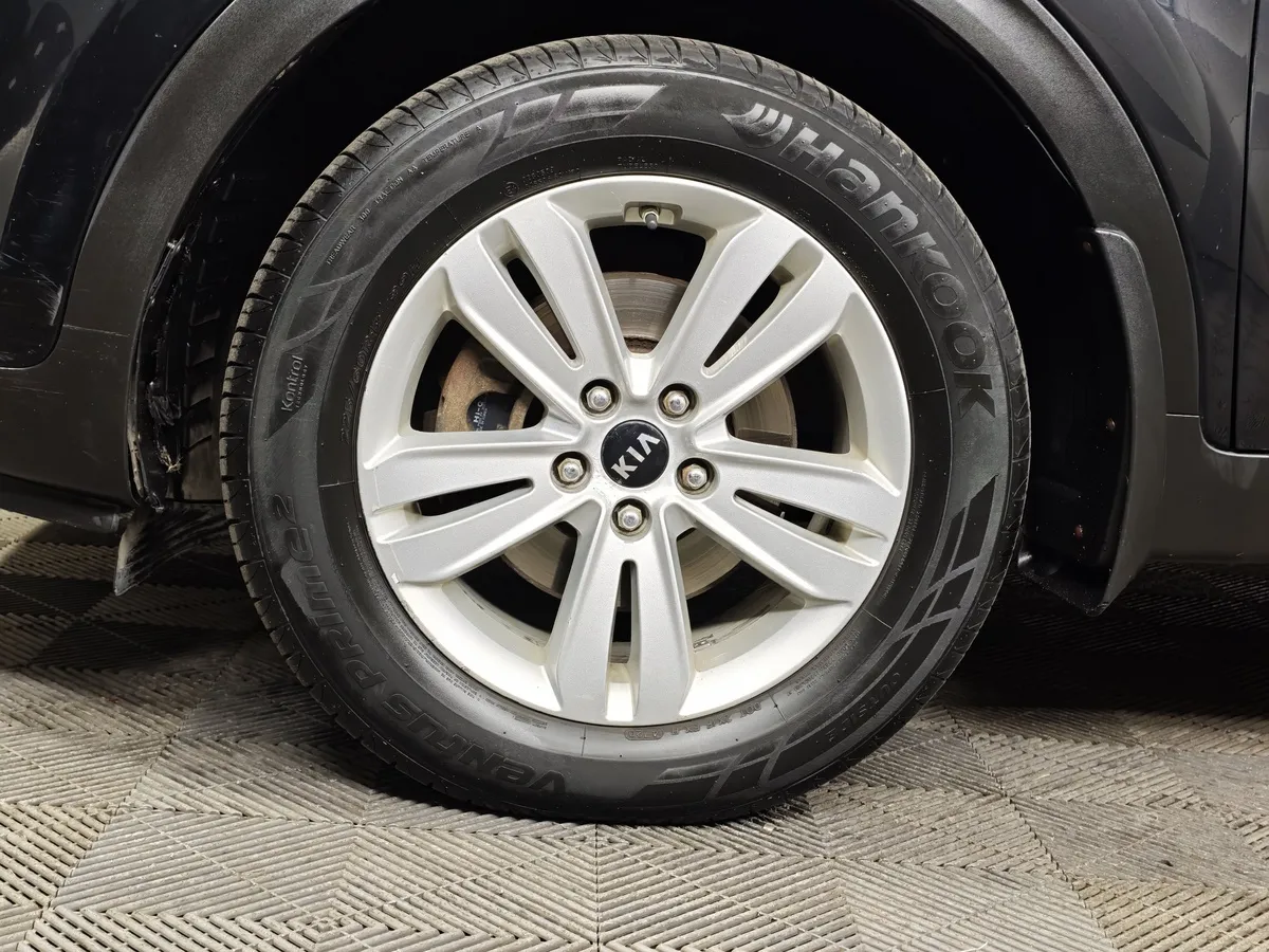 Kia Sportage 2.0 AT 4WD (150 л.с.) Comfort Черный в АВИЛОН. Слайд №9