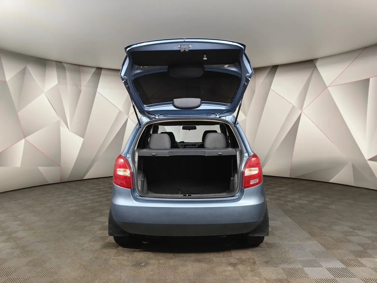 Skoda Fabia 1.4 MT (125 л.с.) Голубой в АВИЛОН. Слайд №11