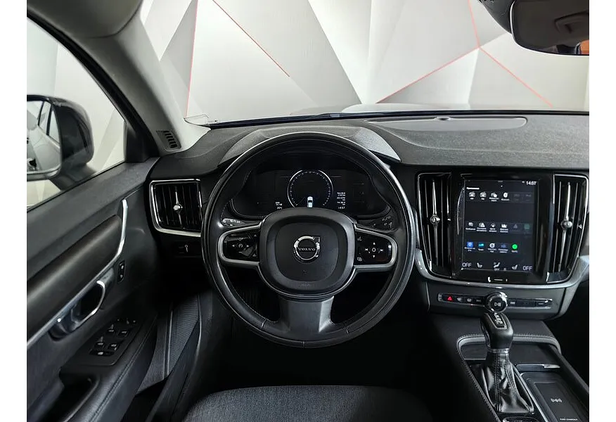 Volvo V90 Cross Country 2.0 D4 AT AWD (190 л.с.) Pro Черный в АВИЛОН. Слайд №20