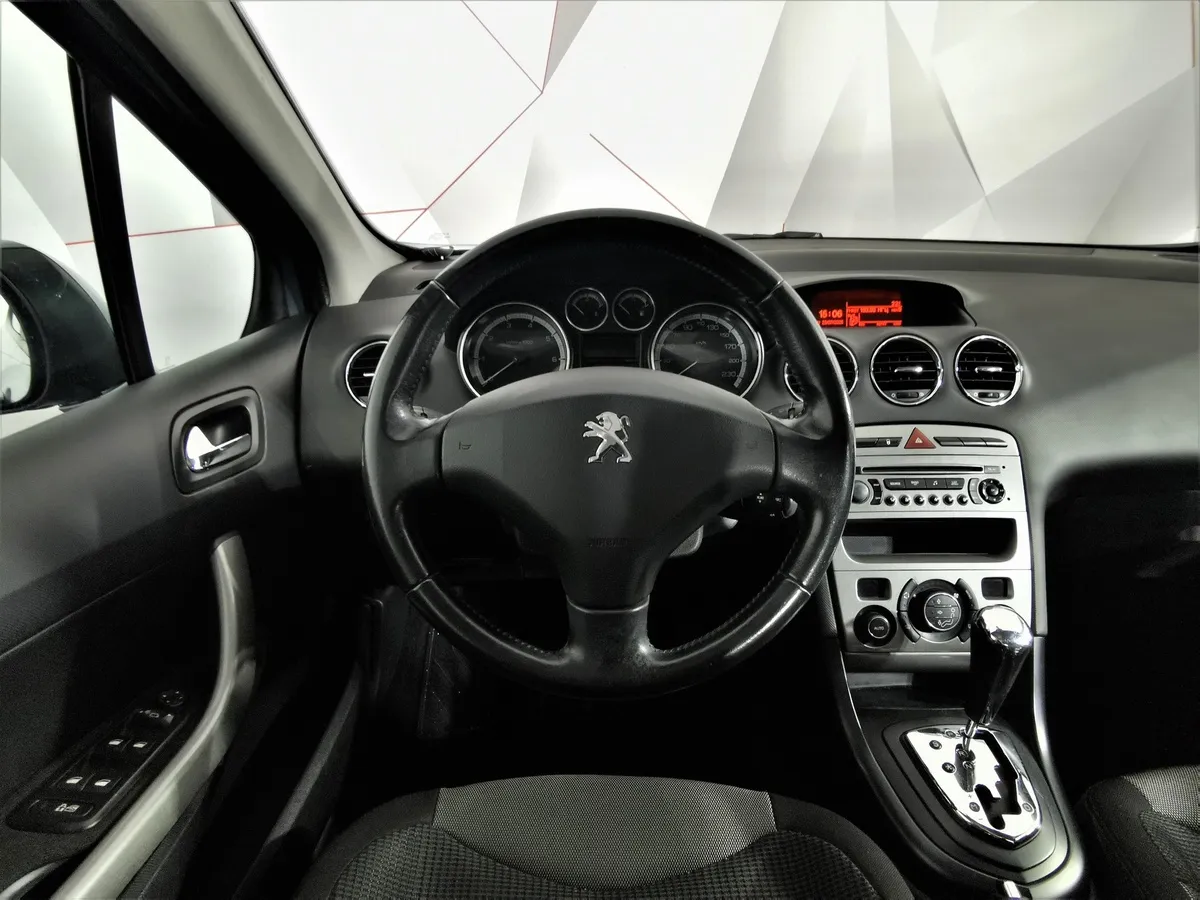 Peugeot 308 1.6 AT (120 л.с.) Голубой в АВИЛОН. Слайд №18