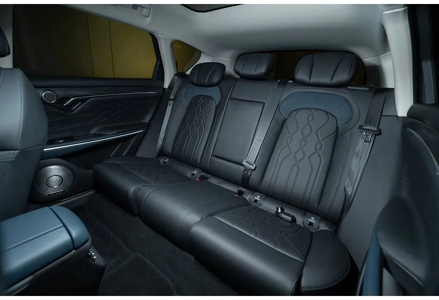 АВИЛОН - Voyah Free EVR Long Range 1.5 AT AWD (489 л.с.) Черный - slide 11
