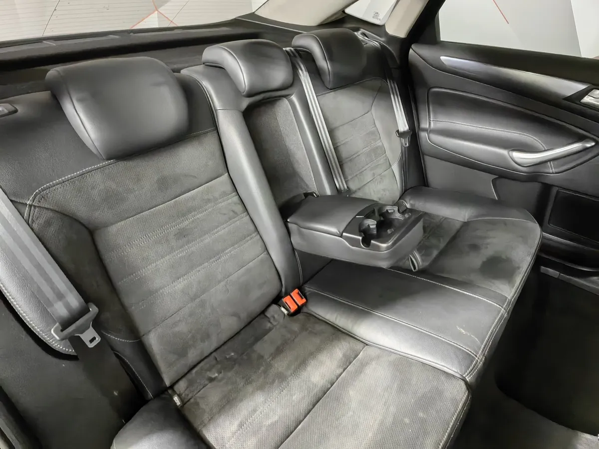Ford Mondeo 2.0 EcoBoost AT (199 л.с.) Titanium Черный в АВИЛОН. Слайд №17