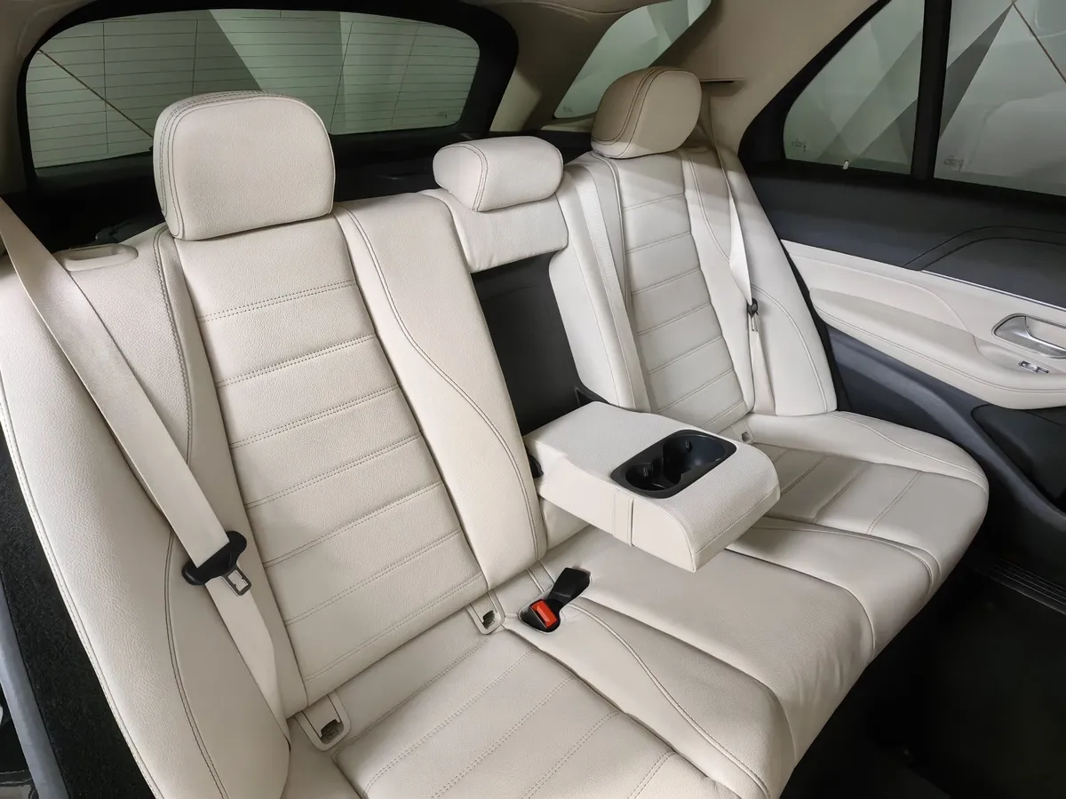 Mercedes-Benz GLE 300 d 4MATIC 9G-TRONIC (245 л.с.) Sport (Локальная сборка) Черный в АВИЛОН. Слайд №16