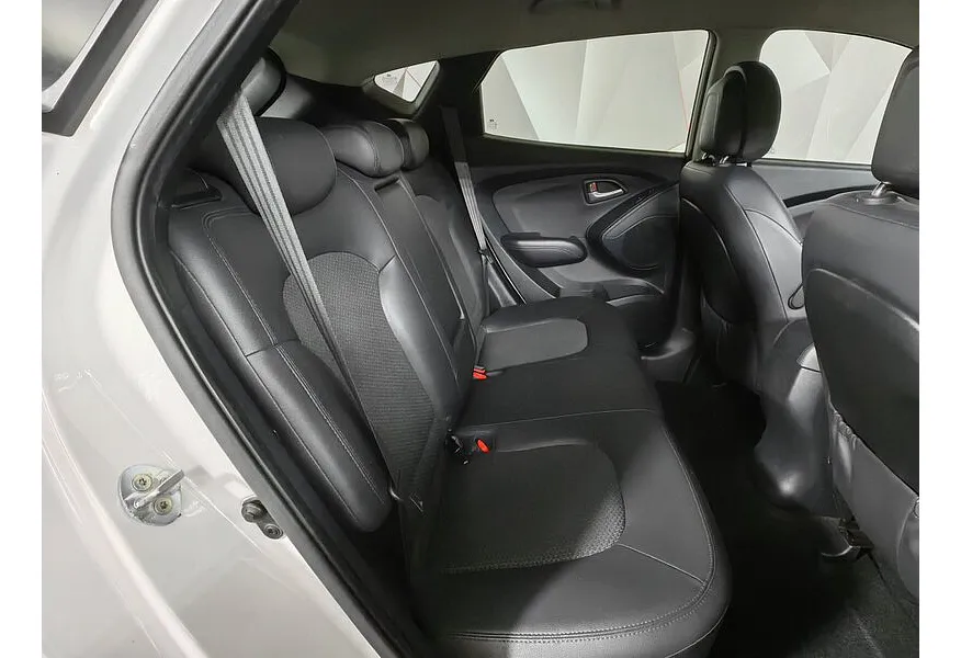 АВИЛОН - Hyundai ix35 2.0 AT 4WD (150 л.с.) Comfort Белый - slide 10