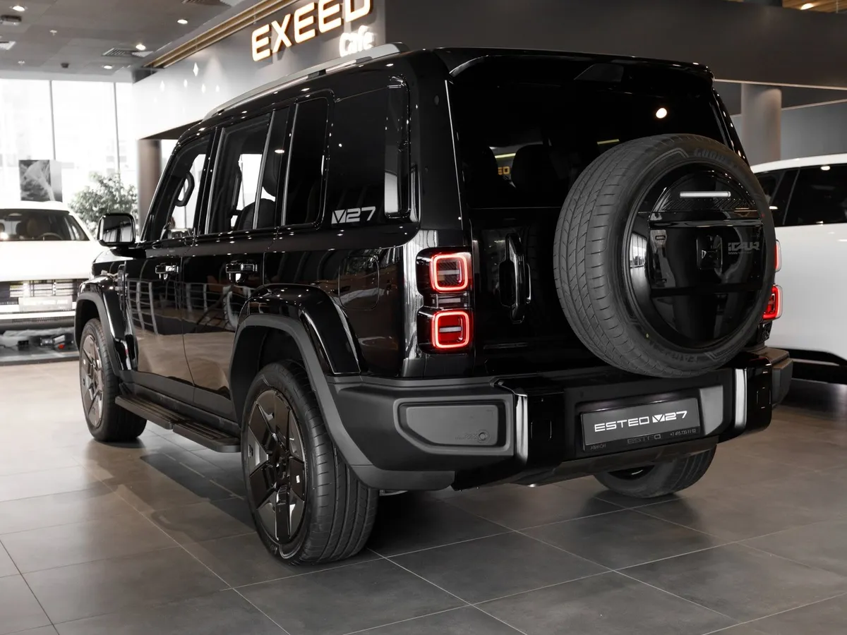 ESTEO V27 1.5h REEV AT 4WD (456 л.с.) Премиум Черный в АВИЛОН. Слайд №5