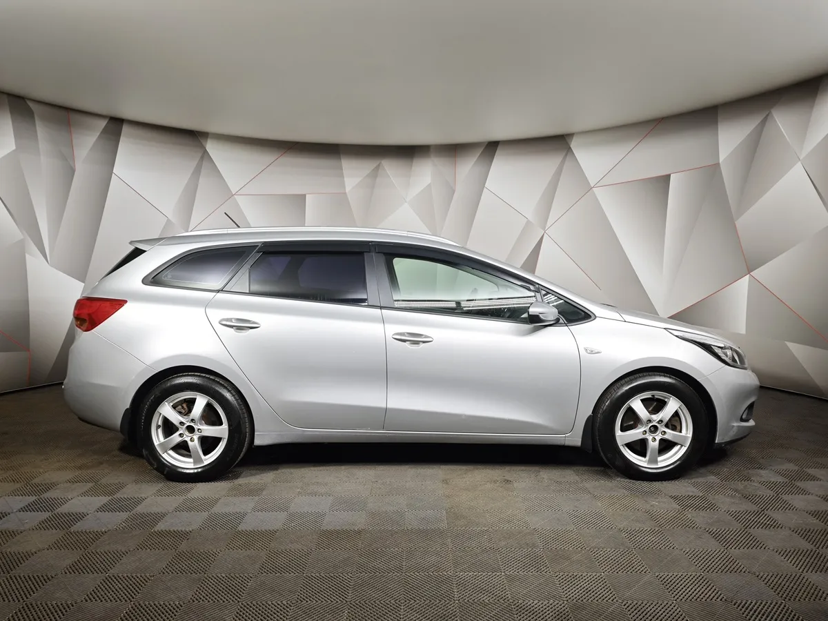 Kia Ceed 1.6 MPI AT (128 л.с.) Comfort Серебристый в АВИЛОН. Слайд №6