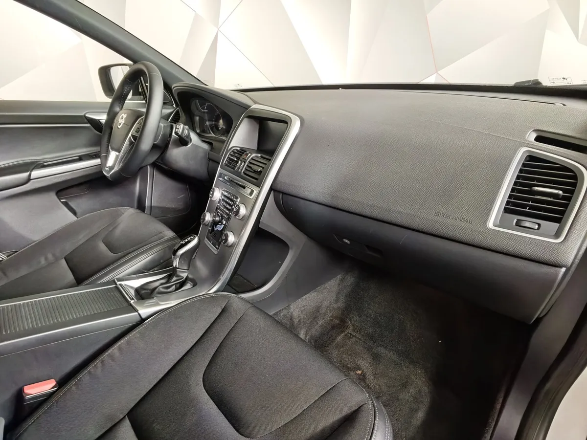 Volvo XC60 2.4 D4 Geartronic AWD (190 л.с.) Белый в АВИЛОН. Слайд №13