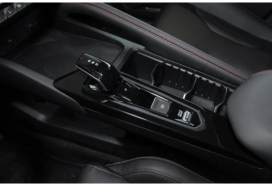 Belgee X50+ 1.5T DCT FWD (147 л.с.) Стиль Белый в АВИЛОН. Слайд №18