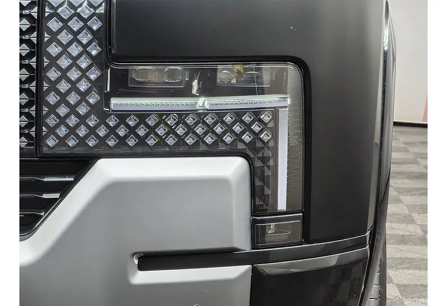 BYD Yangwang U8 2.0T PHEV AT AWD (1197 л.с.) Deluxe Edition Черный в АВИЛОН. Слайд №10