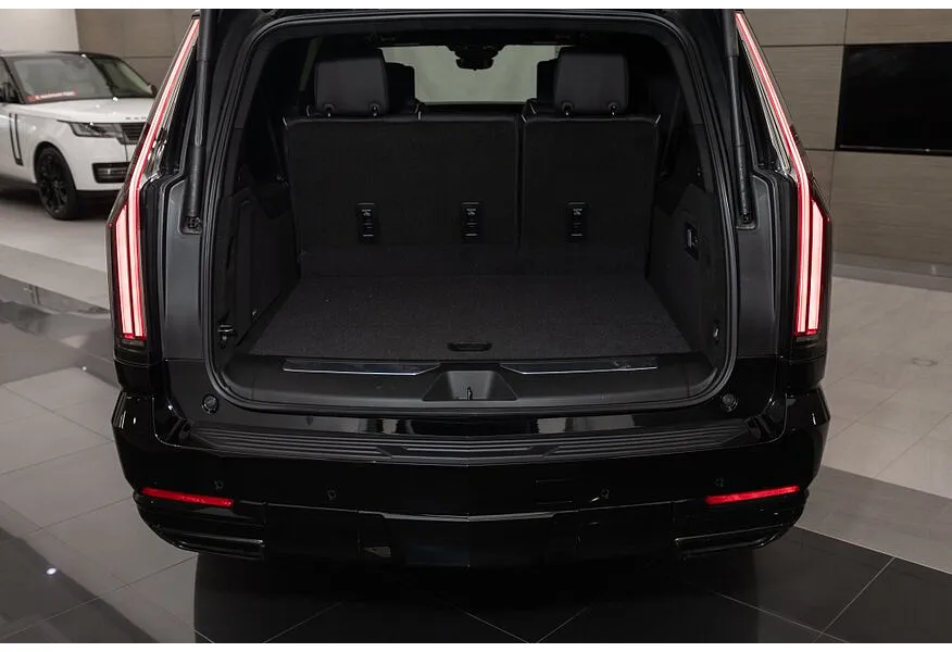 Cadillac Escalade 6.2 ESV AT AWD (420 л.с.) Sport Platinum Черный в АВИЛОН. Слайд №23