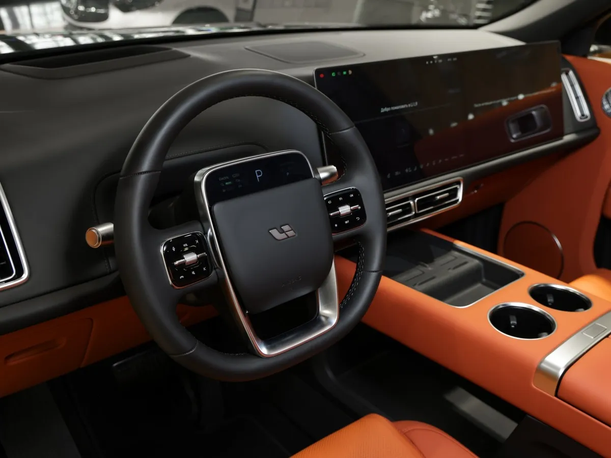 Li Auto L9 1.5 AT 4WD (449 л.с.) Ultra Черный в АВИЛОН. Слайд №8