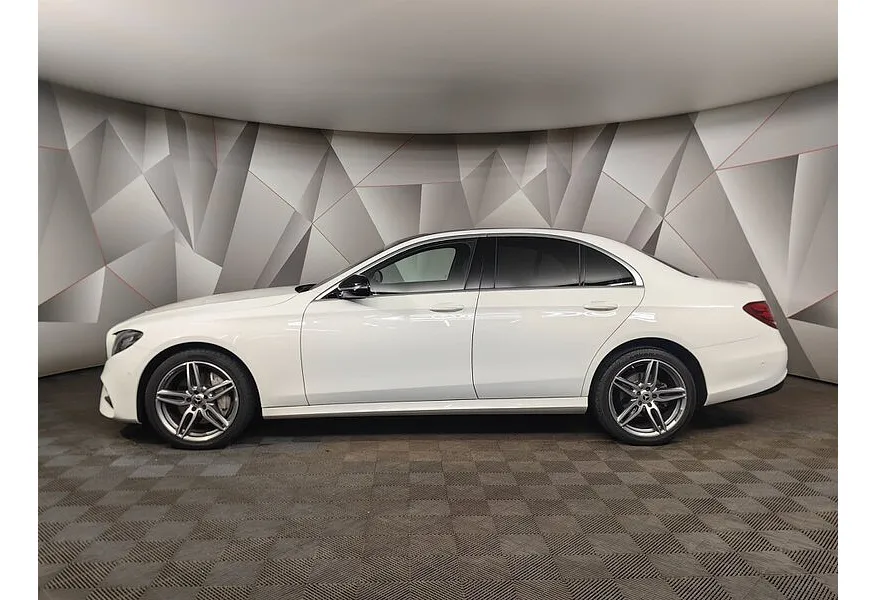 LIVE. Слайд №3