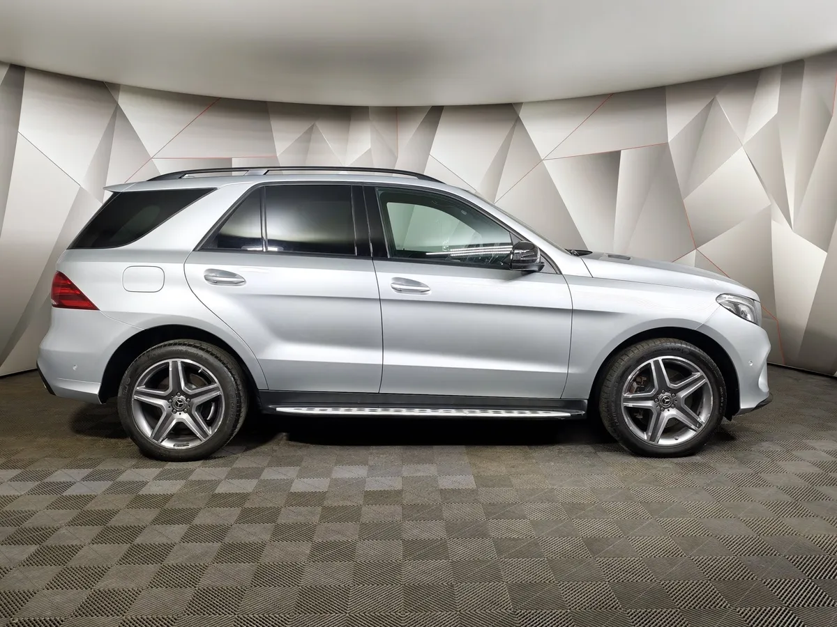 Mercedes-Benz GLE 400 4MATIC 9G-TRONIC (333 л.с.) Grand Edition Серебристый в АВИЛОН. Слайд №6
