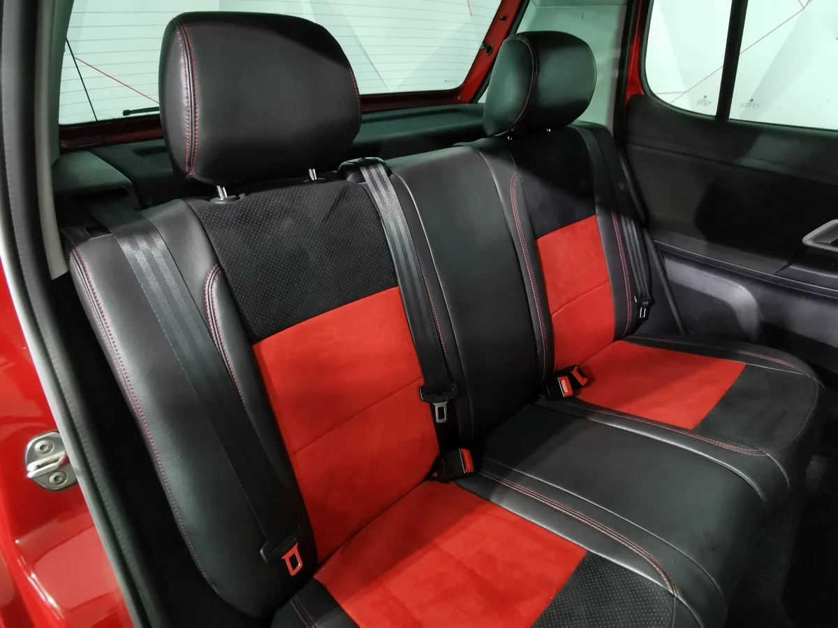 Skoda Fabia 1.6 MT (105 л.с.) Ambiente Красный в АВИЛОН. Слайд №16