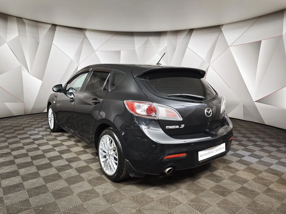 Mazda 3 1.6 AT (105 л.с.) Черный в АВИЛОН. Слайд №4