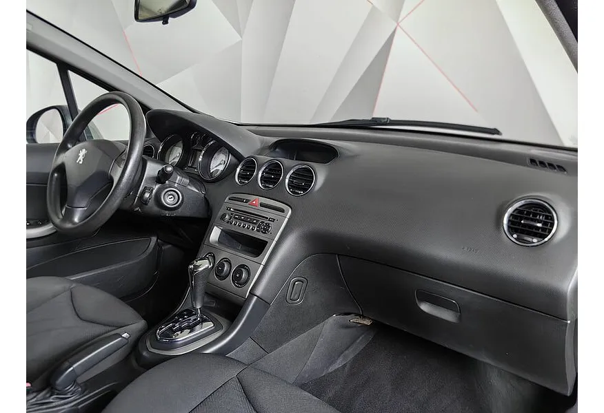 Peugeot 308 1.6 AT (120 л.с.) Бежевый в АВИЛОН. Слайд №13