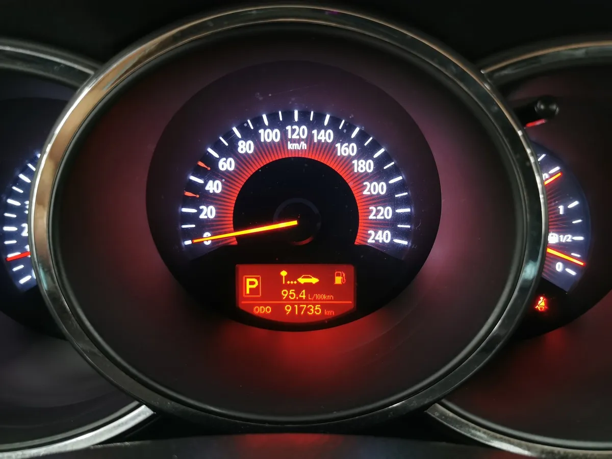 Kia Sorento 2.4 AT 4WD (175 л.с.) Comfort Коричневый в АВИЛОН. Слайд №17