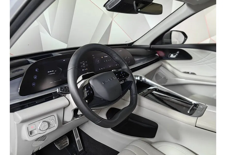 EXEED RX 2.0T DCT 4WD (249 л.с.) Platinum Серый в АВИЛОН. Слайд №18