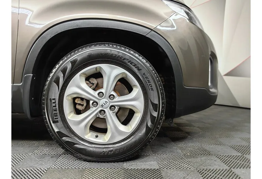 Kia Sorento 2.2 CRDi AT AWD (200 л.с.) Бежевый в АВИЛОН. Слайд №16