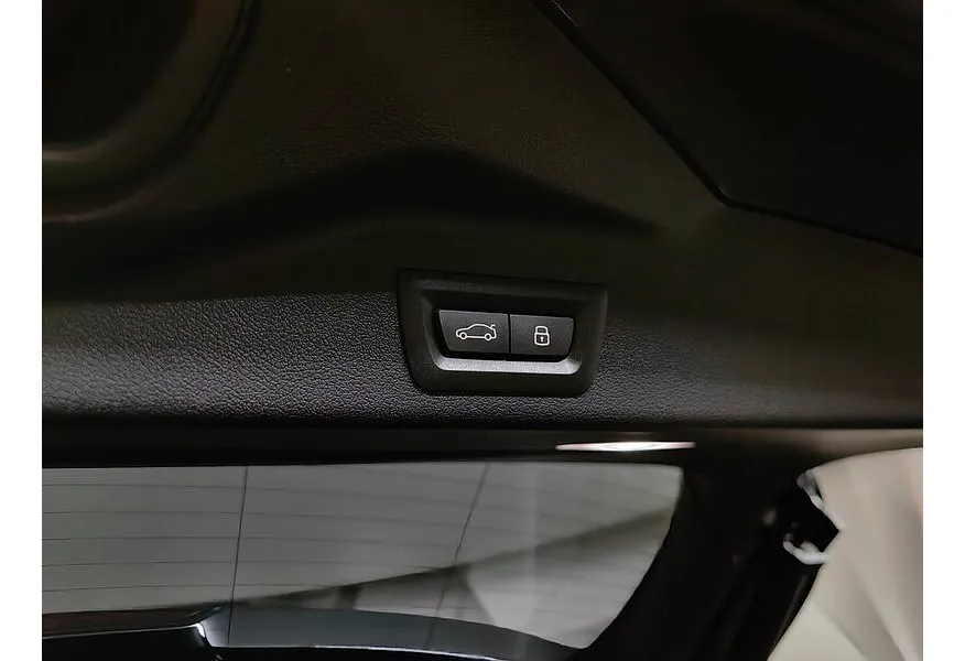 BMW X5 XDrive40i Steptronic (381 л.с.) Черный в АВИЛОН. Слайд №16 BMW X5 XDrive40i Steptronic (381 л.с.) Черный в АВИЛОН. Слайд №16