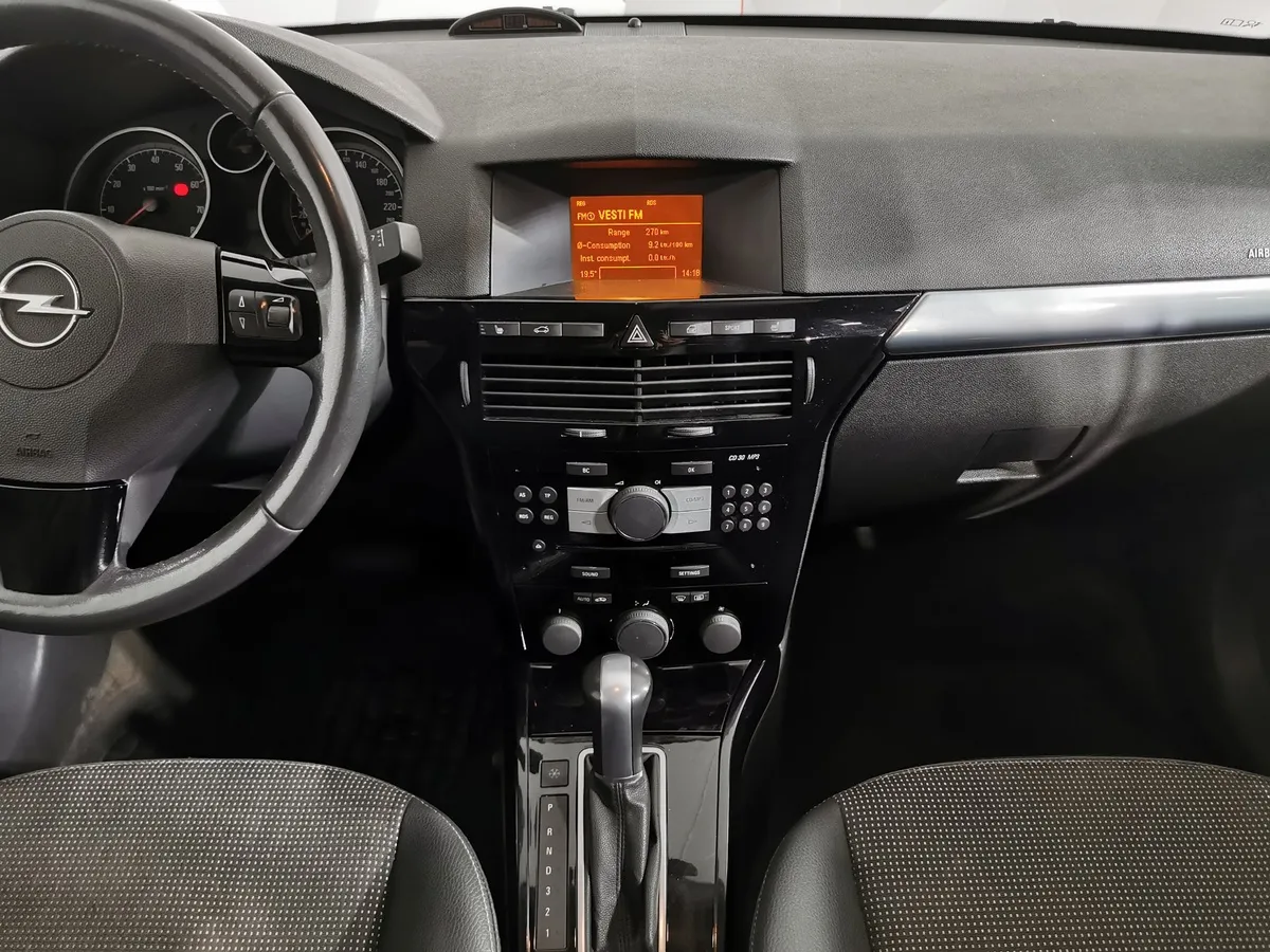 Opel Astra 1.8 AT (140 л.с.) base Черный в АВИЛОН. Слайд №14