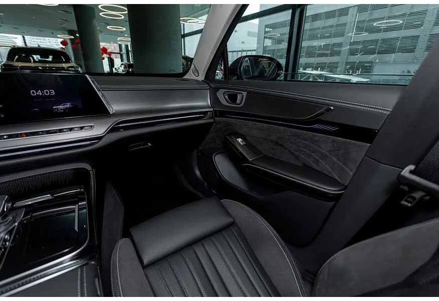АВИЛОН - Hongqi H9 2.0 DCT RWD (245 л.с.) Deluxe Черный - slide 7