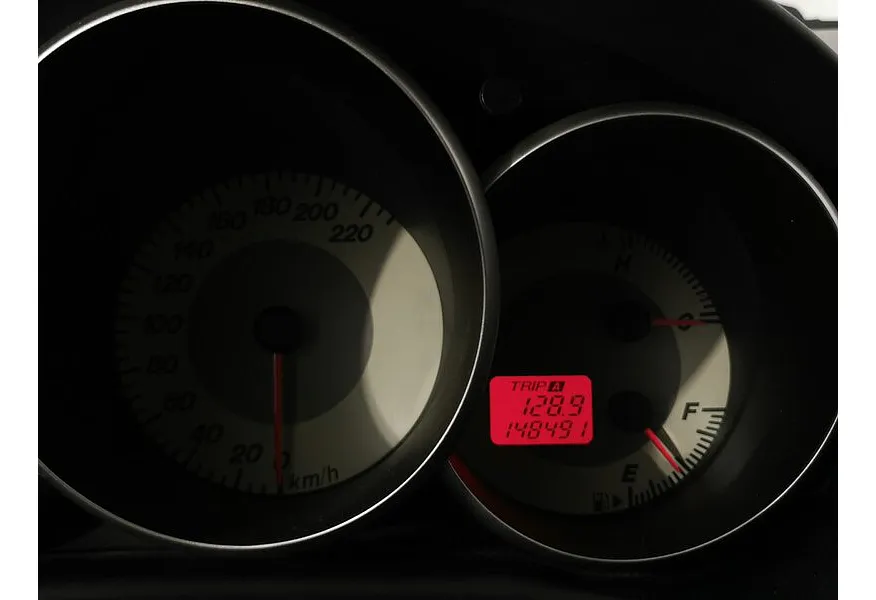 Mazda 3 2.0 MT (150 л.с.) Синий в АВИЛОН. Слайд №18