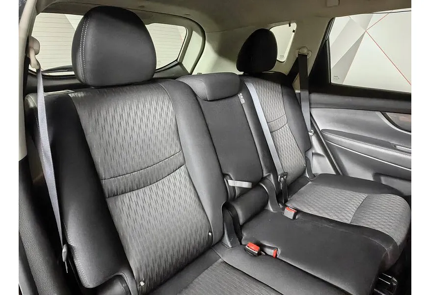 Nissan X-Trail 2.0 CVT AWD (144 л.с.) Черный в АВИЛОН. Слайд №15