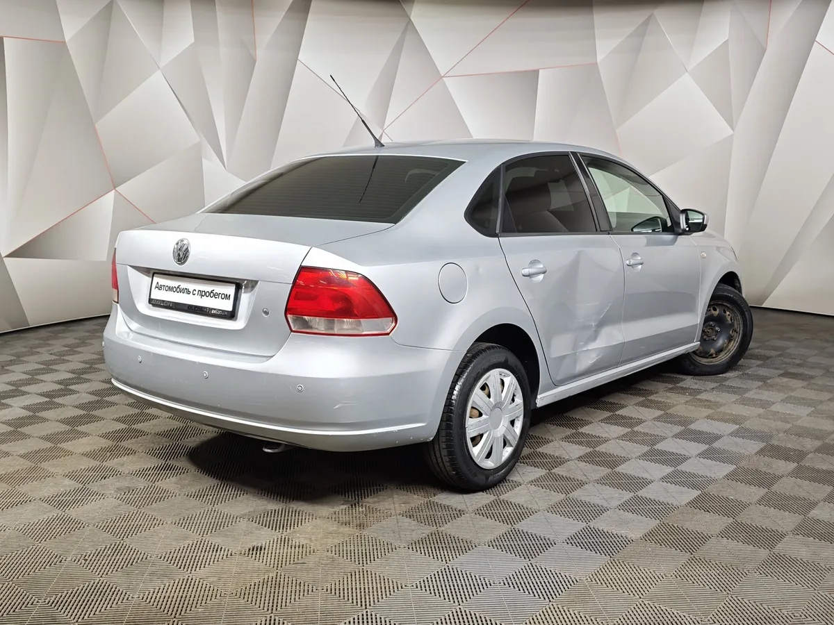 Volkswagen Polo 1.6 Tiptronic (105 л.с.) Comfortline Серебристый в АВИЛОН. Слайд №2