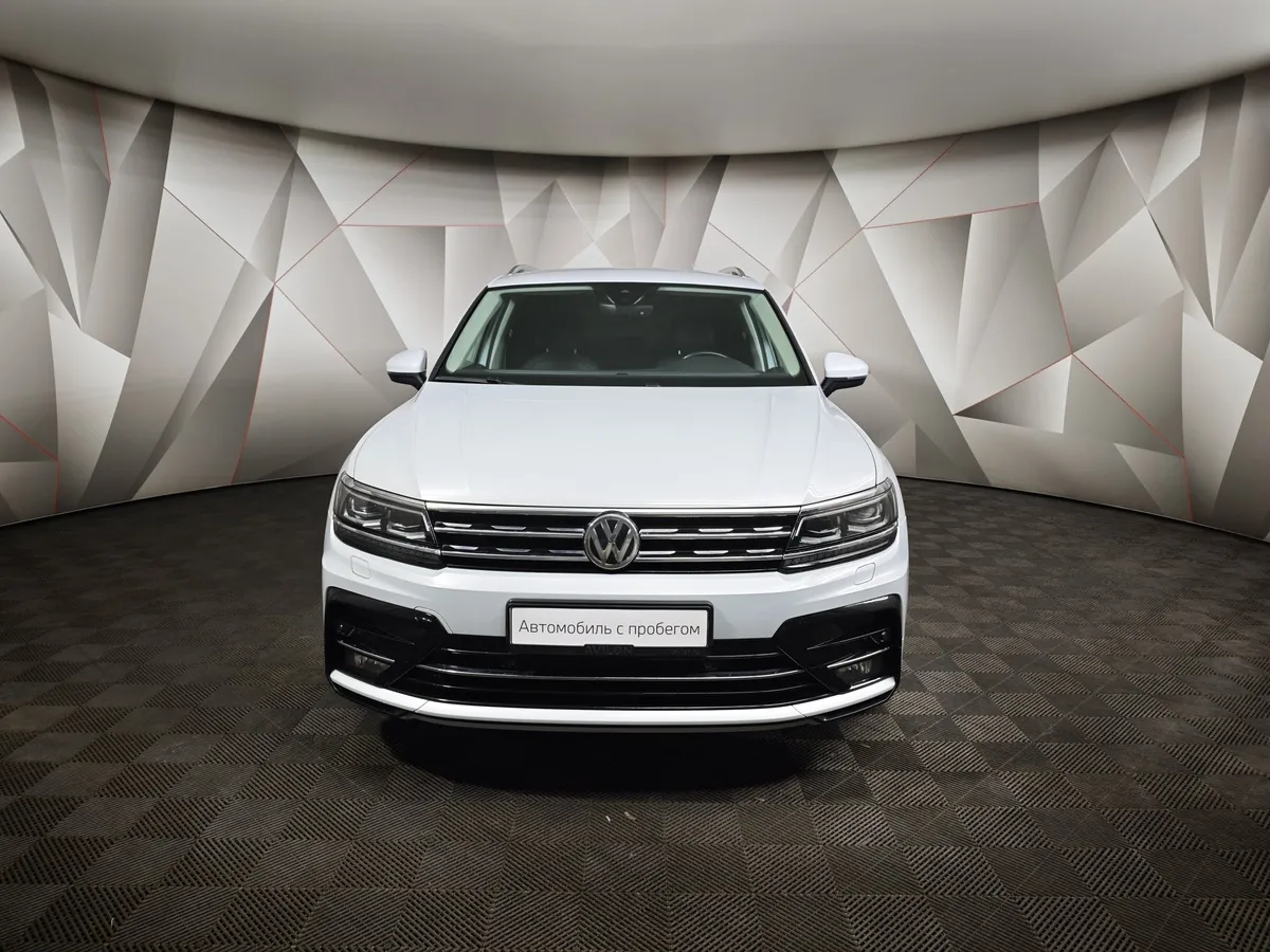 Volkswagen Tiguan 2.0 TSI 4Motion DSG (220 л.с.) R-Line Белый в АВИЛОН. Слайд №7