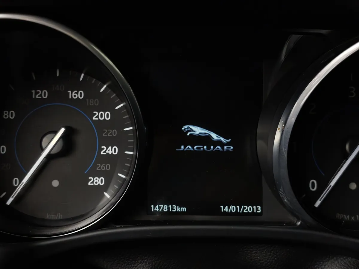 Jaguar XE 2.0 D AT (180 л.с.) Prestige Белый в АВИЛОН. Слайд №18