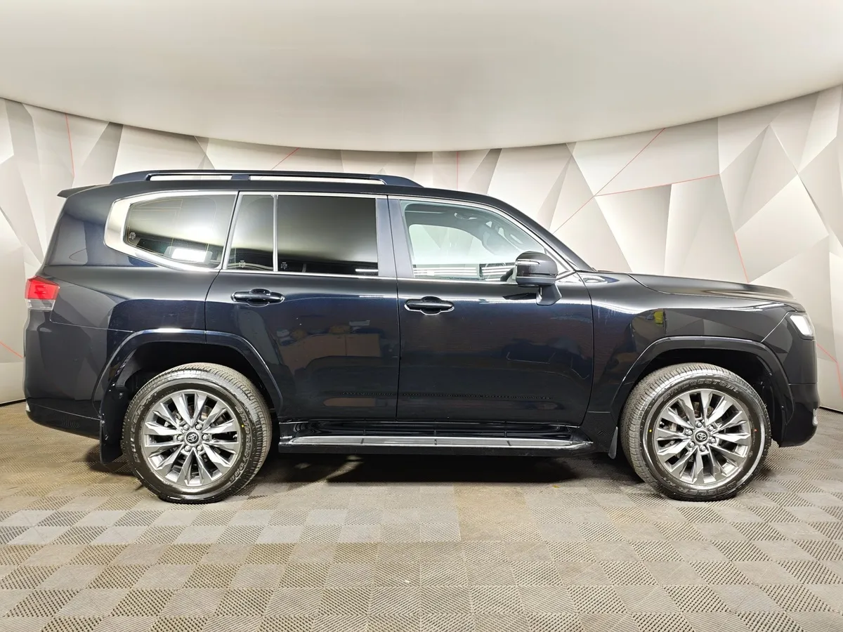 Toyota Land Cruiser 3.4 V6 AT 4WD (299 л.с.) 70th Anniversary Черный в АВИЛОН. Слайд №6