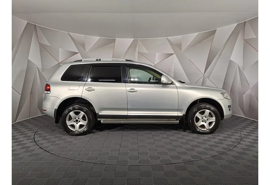 АВИЛОН - Volkswagen Touareg 2.5 TDI Tiptronic (174 л.с.) R Line Серебристый - slide 3