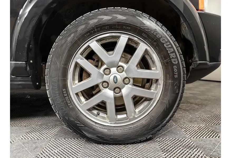 Land Rover Discovery 2.7 TD AT (190 л.с.) Черный в АВИЛОН. Слайд №9