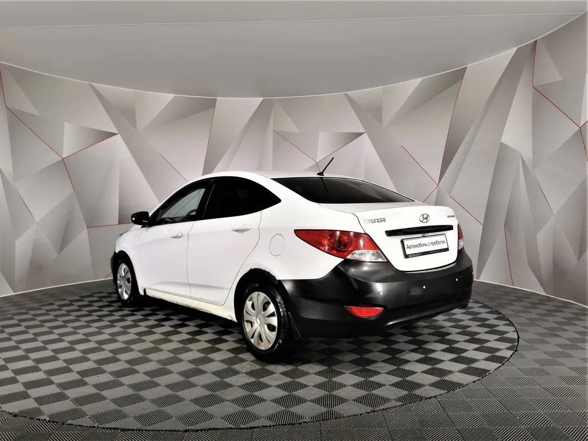 Hyundai Solaris 1.6 AT (123 л.с.) Elegance Белый в АВИЛОН. Слайд №4