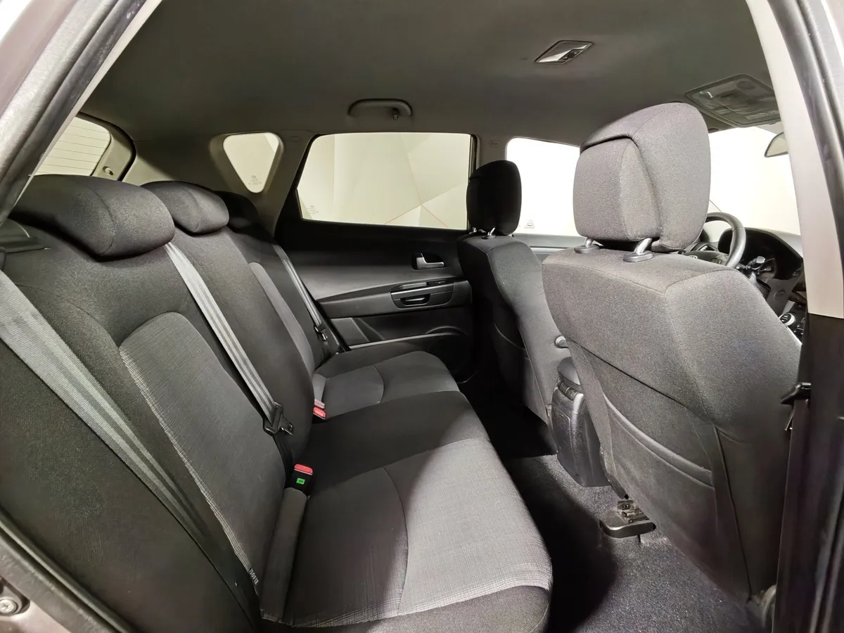 Kia Ceed 1.6 AT (122 л.с.) Бежевый в АВИЛОН. Слайд №15